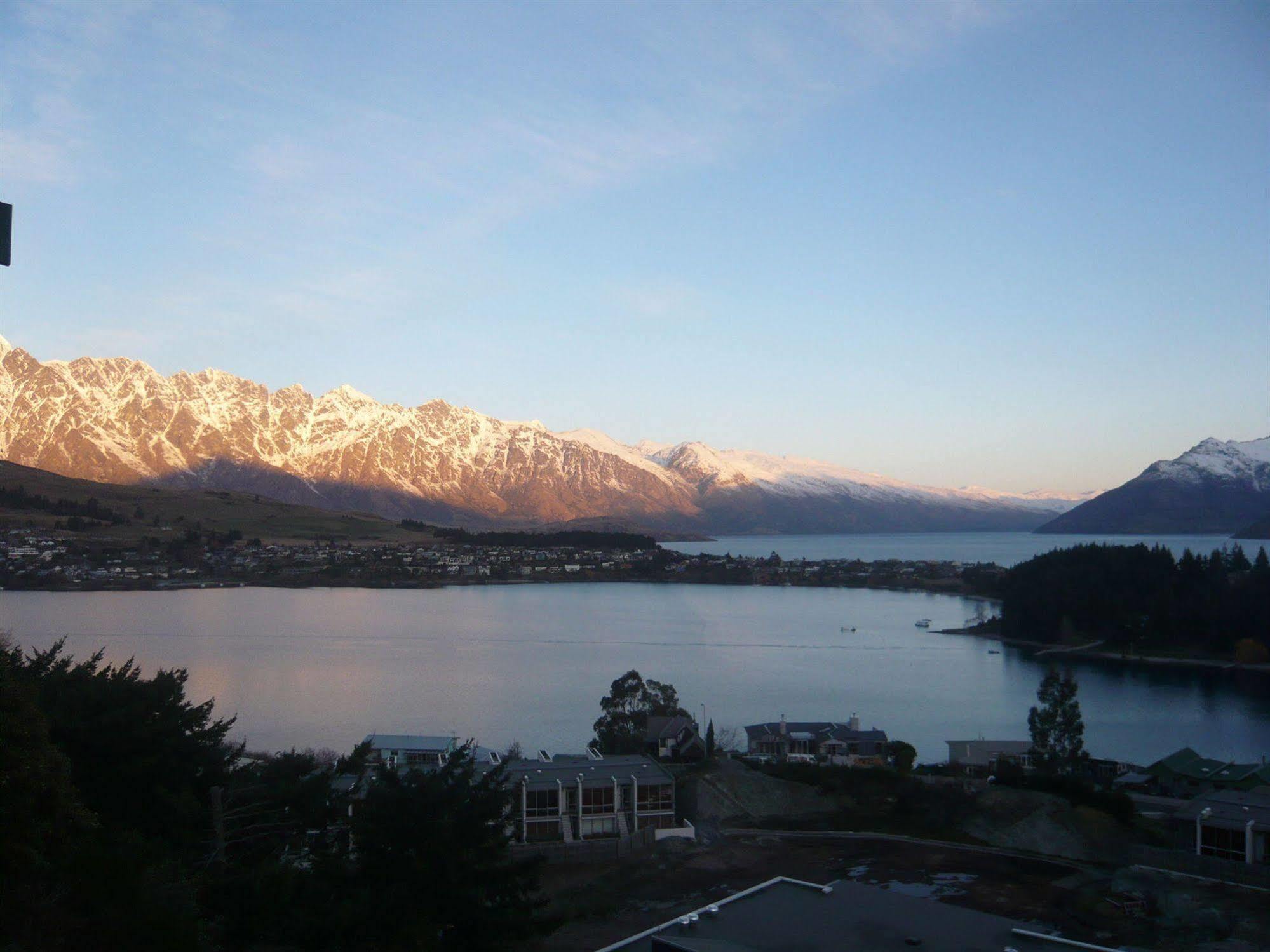 The B & B On The Hill Queenstown Extérieur photo